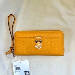 NEW - ANNE KLEIN Honey (Yellow) wristlet/wallet